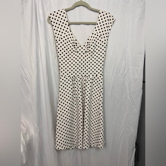 Anthropologie stretch cotton white polka dot cross back  summer dress. Size 12. - Picture 3 of 10